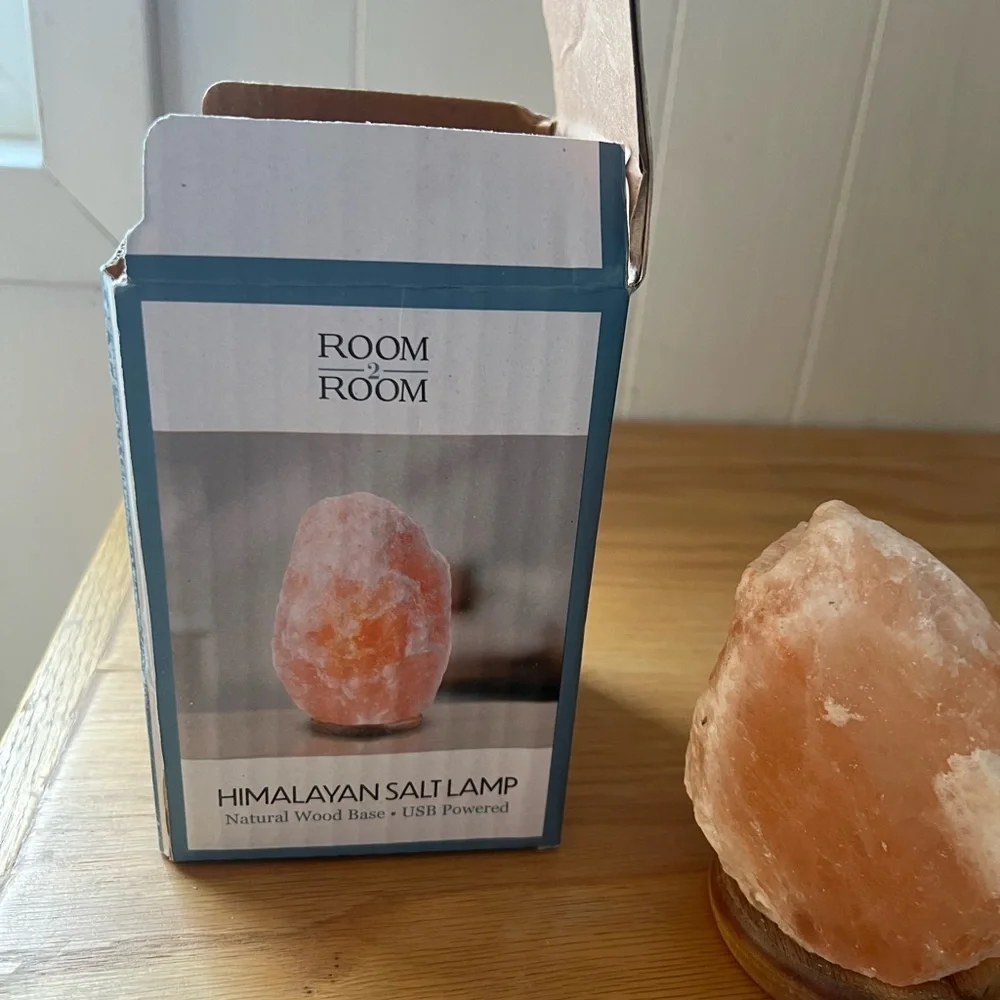 NIB New Room 2 Room Natural Himalayan Salt Lamp Natural Wood Base - USB Powered